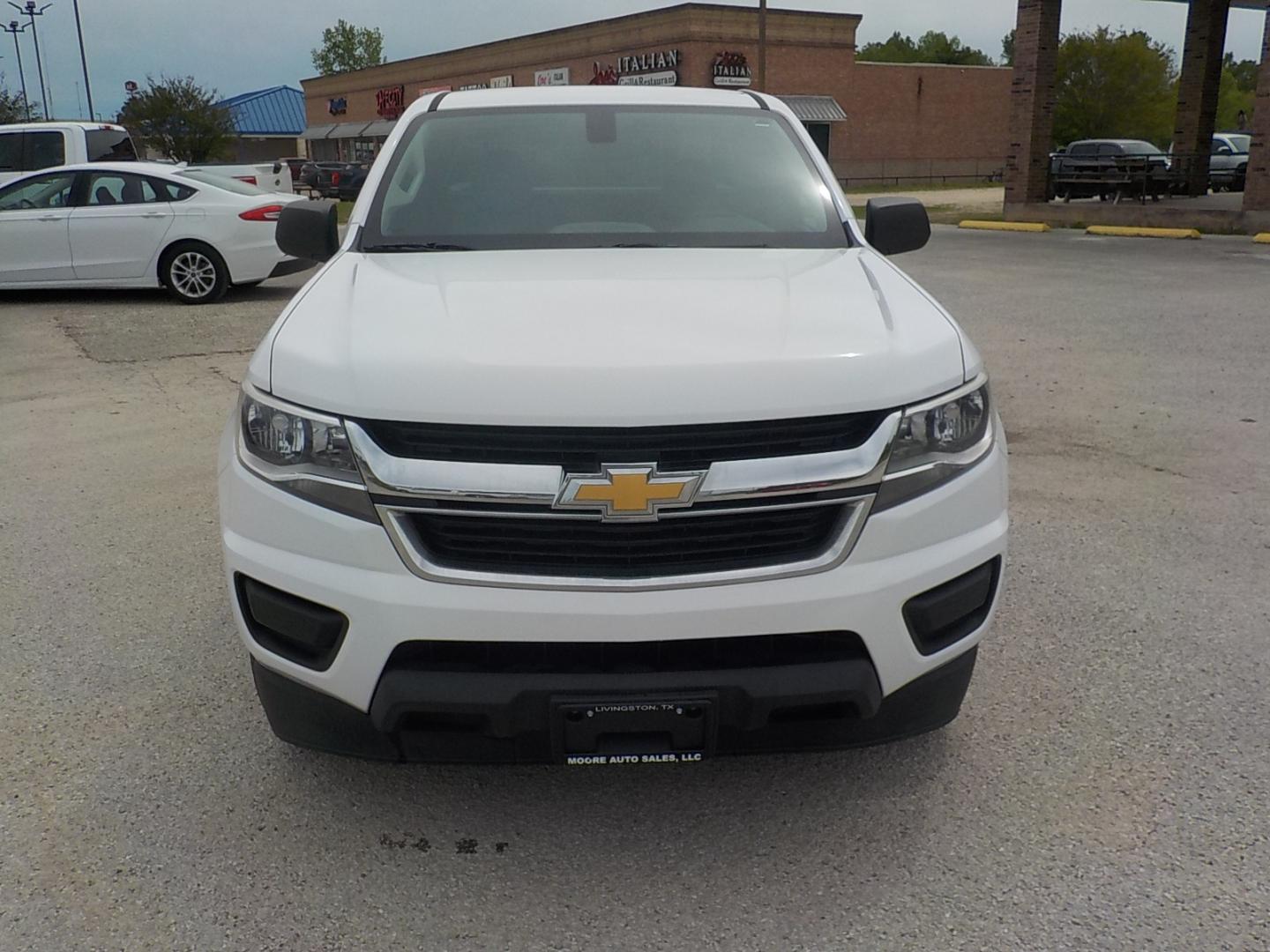 2018 White /Gray Chevrolet Colorado Work Truck Ext. Cab 2WD (1GCHSBEA6J1) with an 2.5L L4 DOHC 16V GAS engine, 6A transmission, located at 1617 W Church Street, Livingston, TX, 77351, (936) 327-3600, 30.710995, -94.951157 - Awesome little work truck! - Photo#2